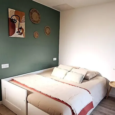 Cosy Avec Option Jacuzzi Апартаменты *