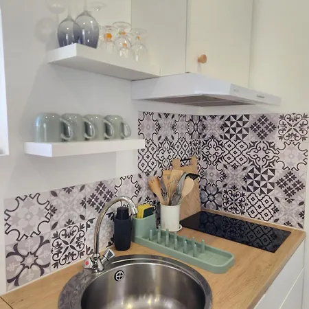 Cosy Avec Option Jacuzzi Apartment *